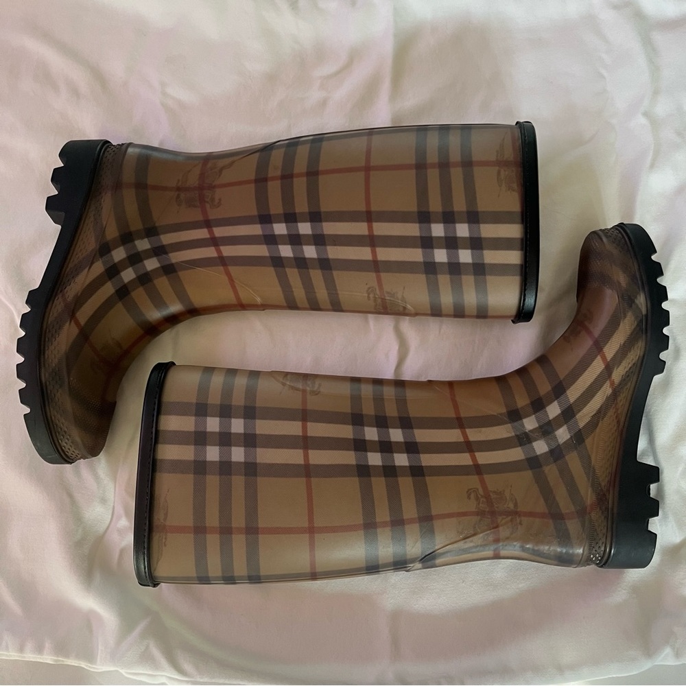 Burberry rainboots